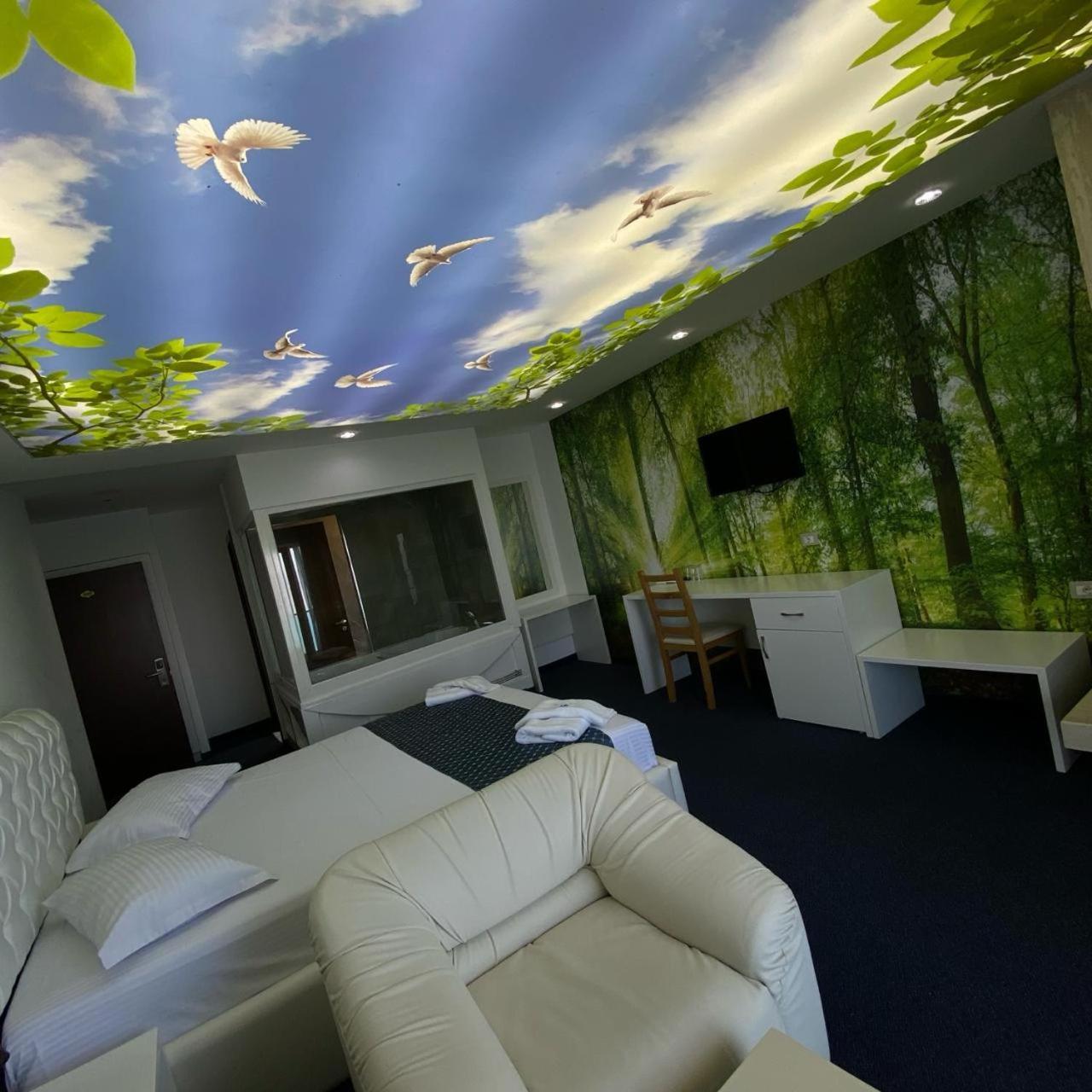 Hotel Pogradeci 2 Tushemisht Екстер'єр фото