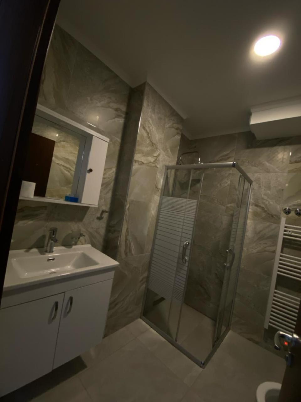 Hotel Pogradeci 2 Tushemisht Екстер'єр фото