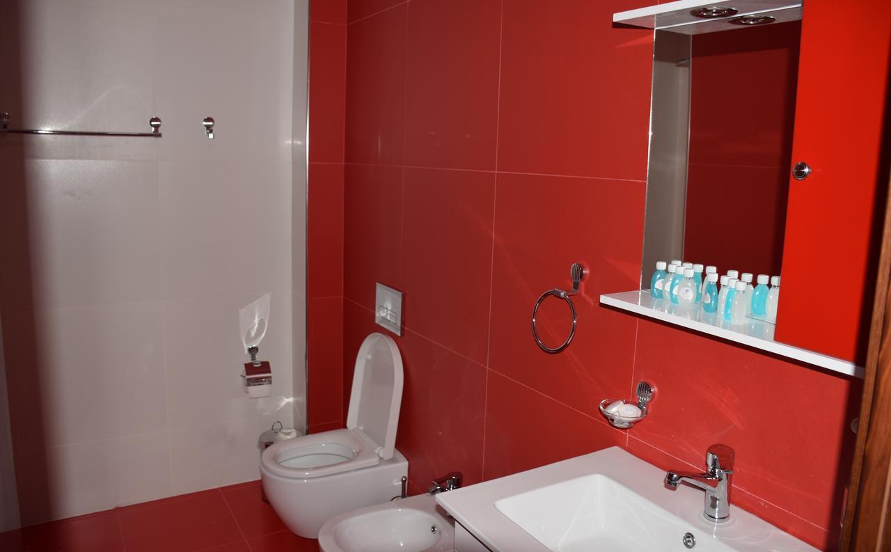 Hotel Pogradeci 2 Tushemisht Екстер'єр фото