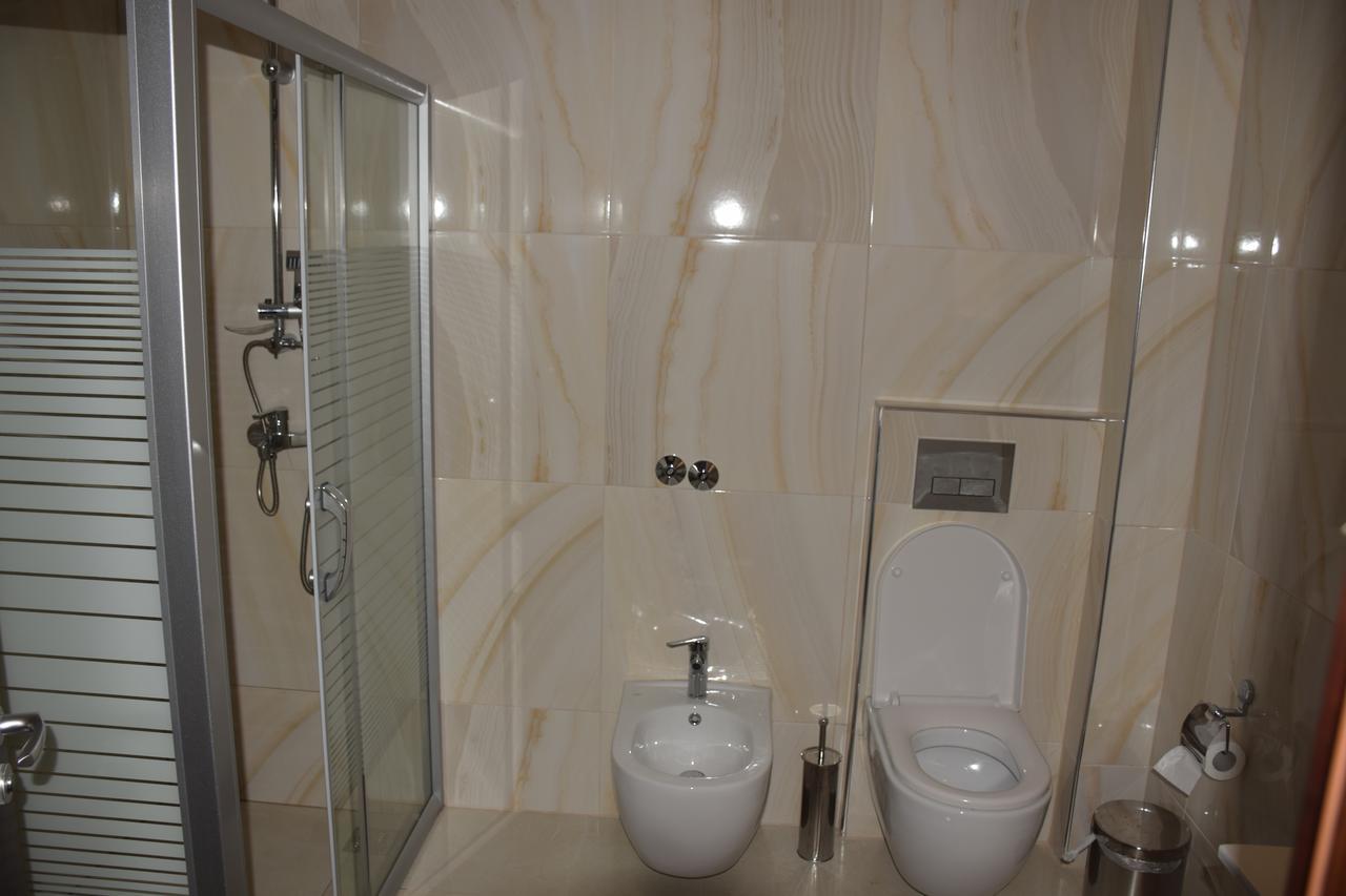 Hotel Pogradeci 2 Tushemisht Екстер'єр фото