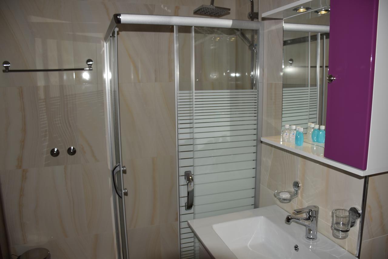 Hotel Pogradeci 2 Tushemisht Екстер'єр фото