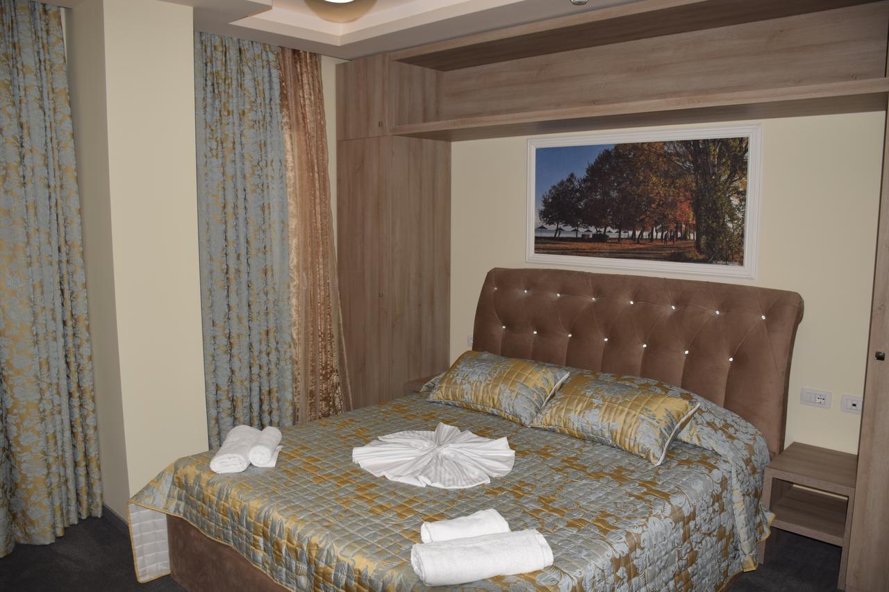 Hotel Pogradeci 2 Tushemisht Екстер'єр фото